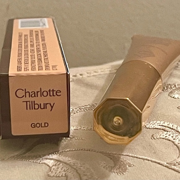 Charlotte Tilbury LIMITED EDITION
BEAUTY LIGHT WAND EASY HI-LIGHTER IN GOLD NIB - Picture 10 of 10